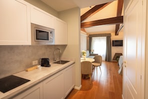 Superior Apartment | In-room safe, blackout drapes, soundproofing, iron/ironing board