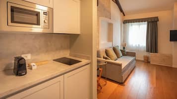 Appartement | Cuisine privée | Machine à expresso, cafetière/bouilloire, bouilloire électrique