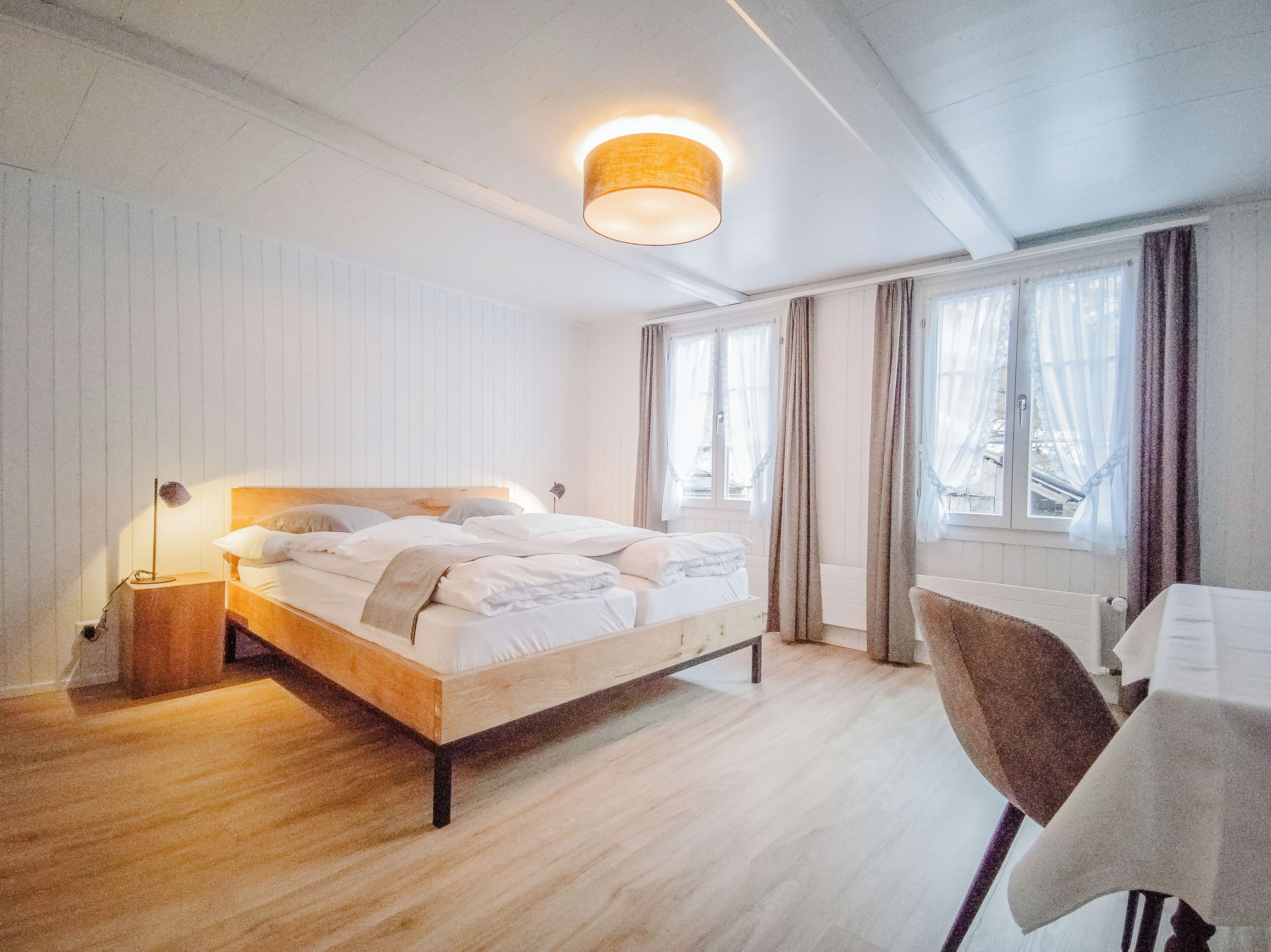 Doppelzimmer Säumer  mit Gemeinschaftsdusche & WC