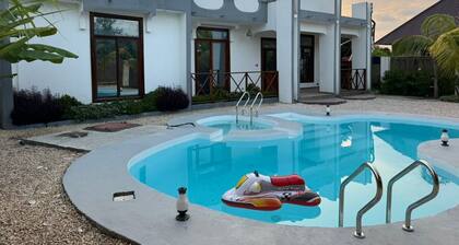 3-bedroom villa in charming Zanzibar with Swimming Pool and aircondition