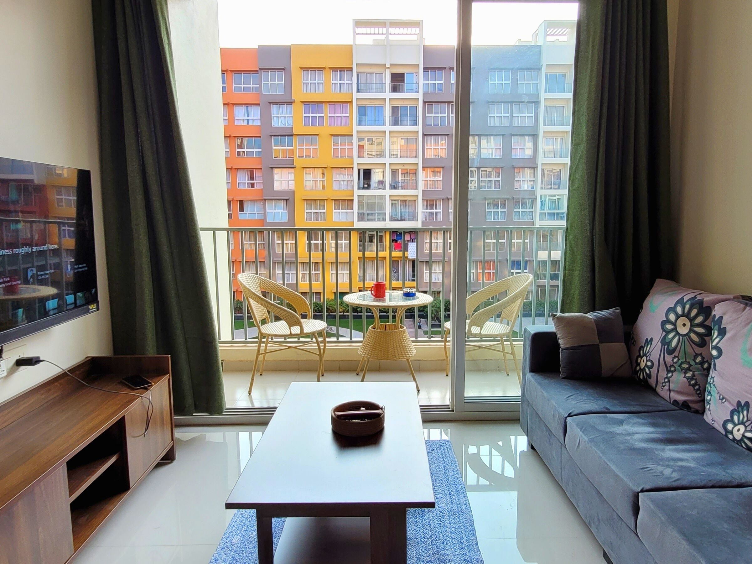 Smart TV, table tennis