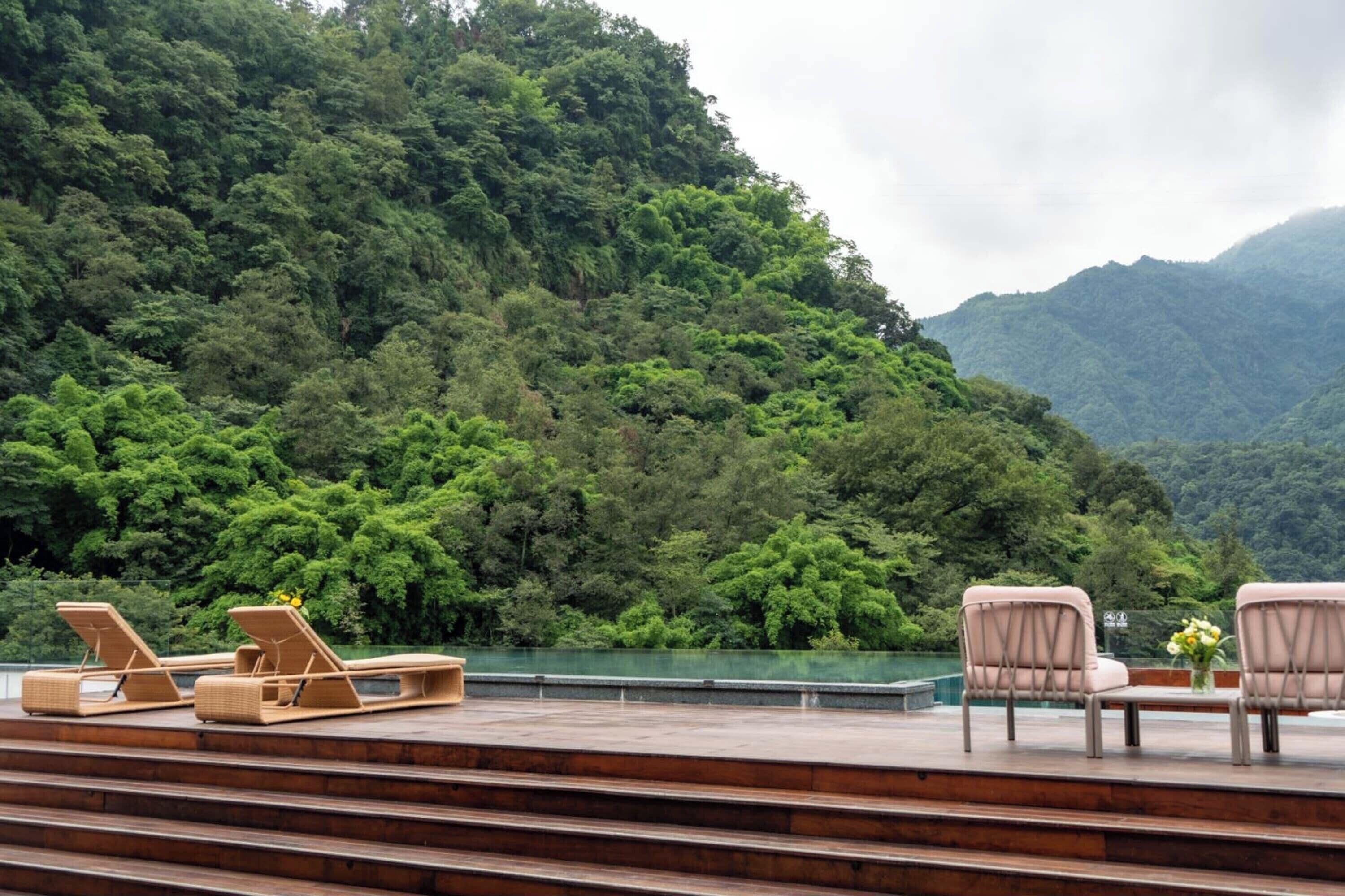 المنشأة من الخارج