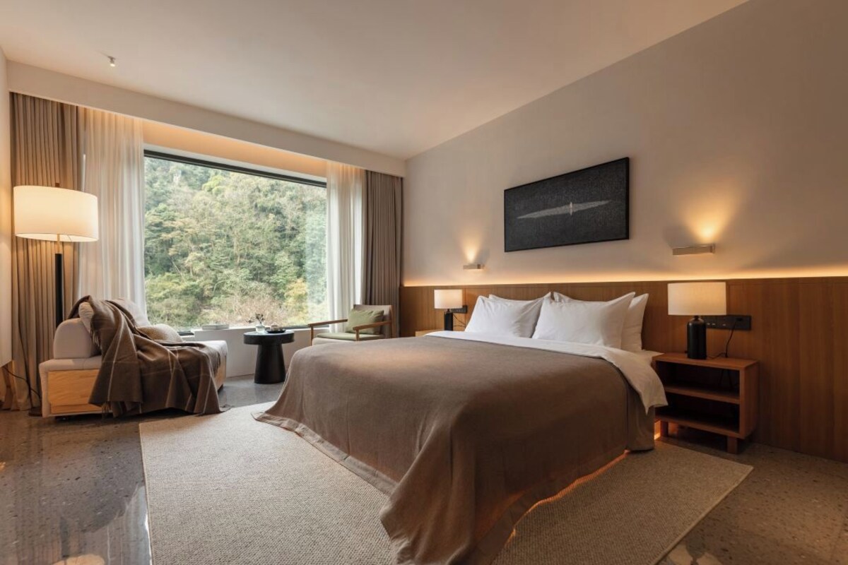 Senior Double Room, Mountain View | Down duvets, minibar, desk, laptop workspace