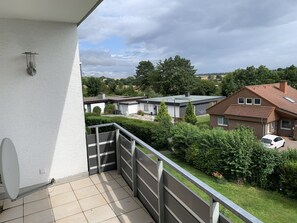 Terrace/patio - Studio Apartment 'Ferienappartement Möhnesee' with Lake View, Shared Garden and Wi-Fi (Möhnesee)