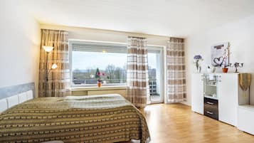 Fer et planche Ă repasser, Wi-Fi, draps fournis