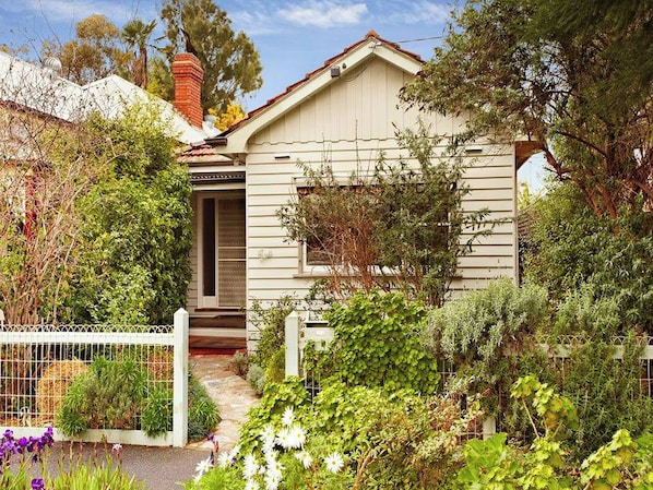 House, 3 Bedrooms, Balcony, Garden View | Garden