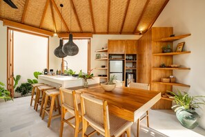 Deluxe Villa, Patio, Pool View | Dining room