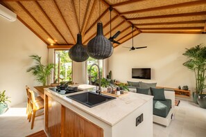 Deluxe Villa, Patio, Pool View | Private kitchen