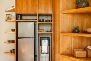 Deluxe Villa, Patio, Pool View | Private kitchen