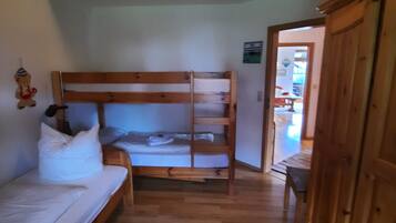 2 soverom, strykejern/-brett, wi-fi og sengetøy