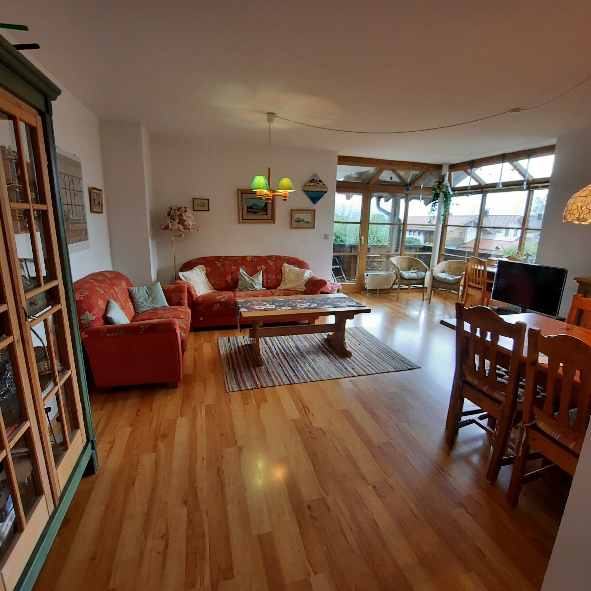 Fernseher, Stereoanlage