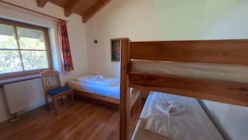 Bügeleisen/Bügelbrett, WLAN, Bettwäsche