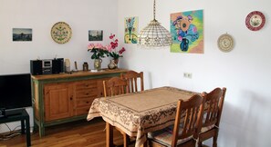 Dining - Apartment 'Krämer' with Balcony and Wi-Fi (Burgberg)