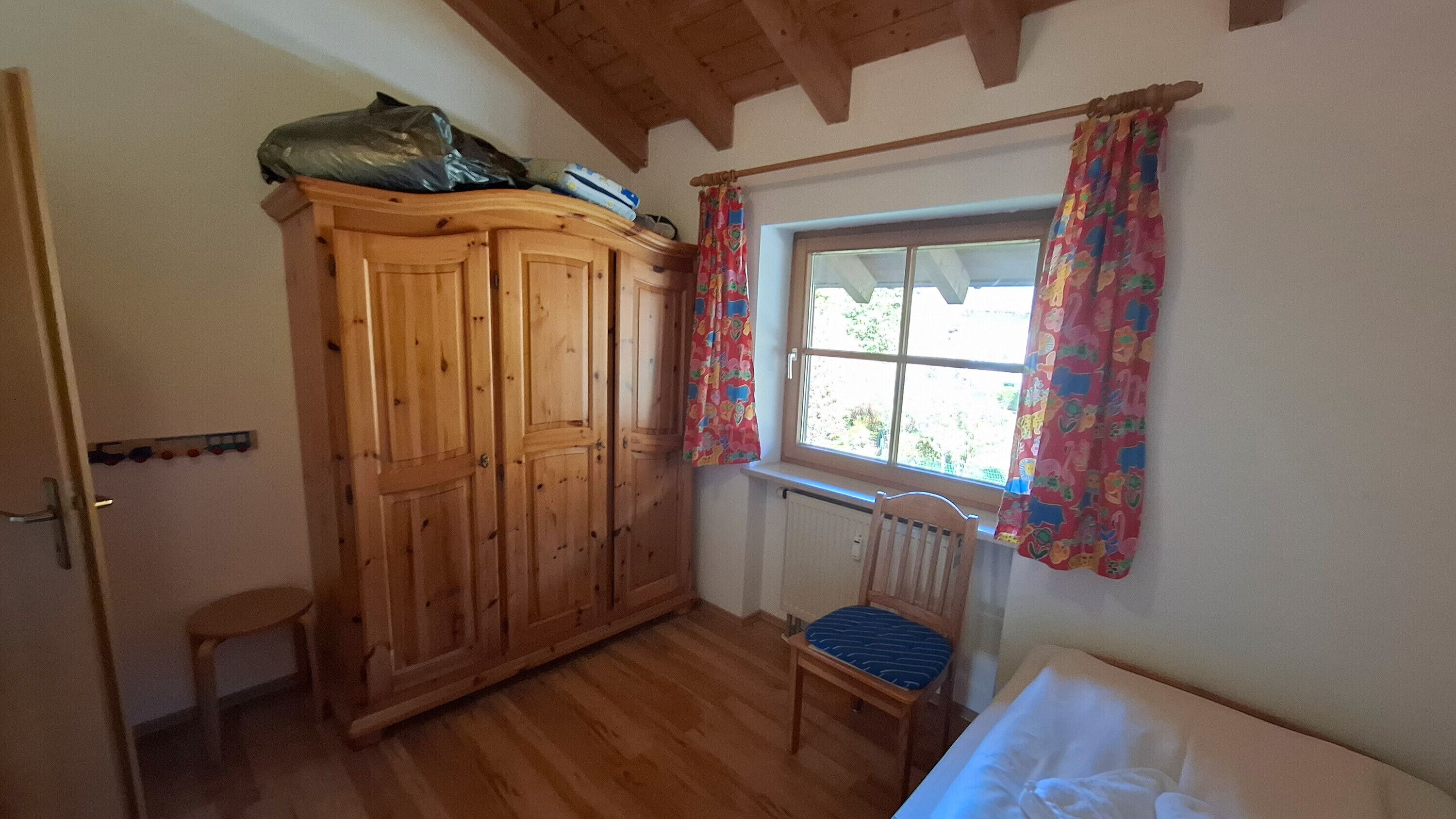 Bügeleisen/Bügelbrett, WLAN, Bettwäsche