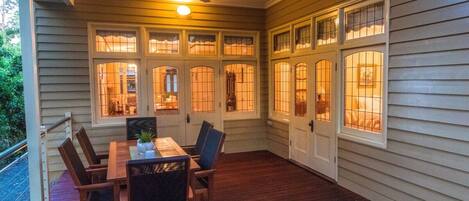 Outdoor dining