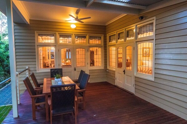 Outdoor dining