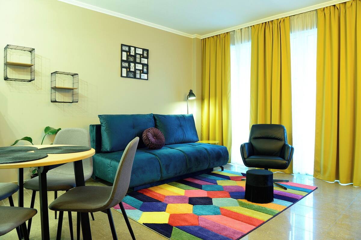 Superior-Apartment, Stadtblick | Wohnbereich