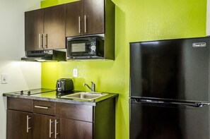 Private kitchen - Americas Best Value Inn Merced (Merced)