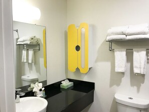 Bathroom - Americas Best Value Inn Merced (Merced)