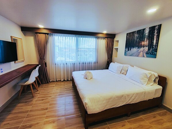 Caja de seguridad en la habitación y escritorio 