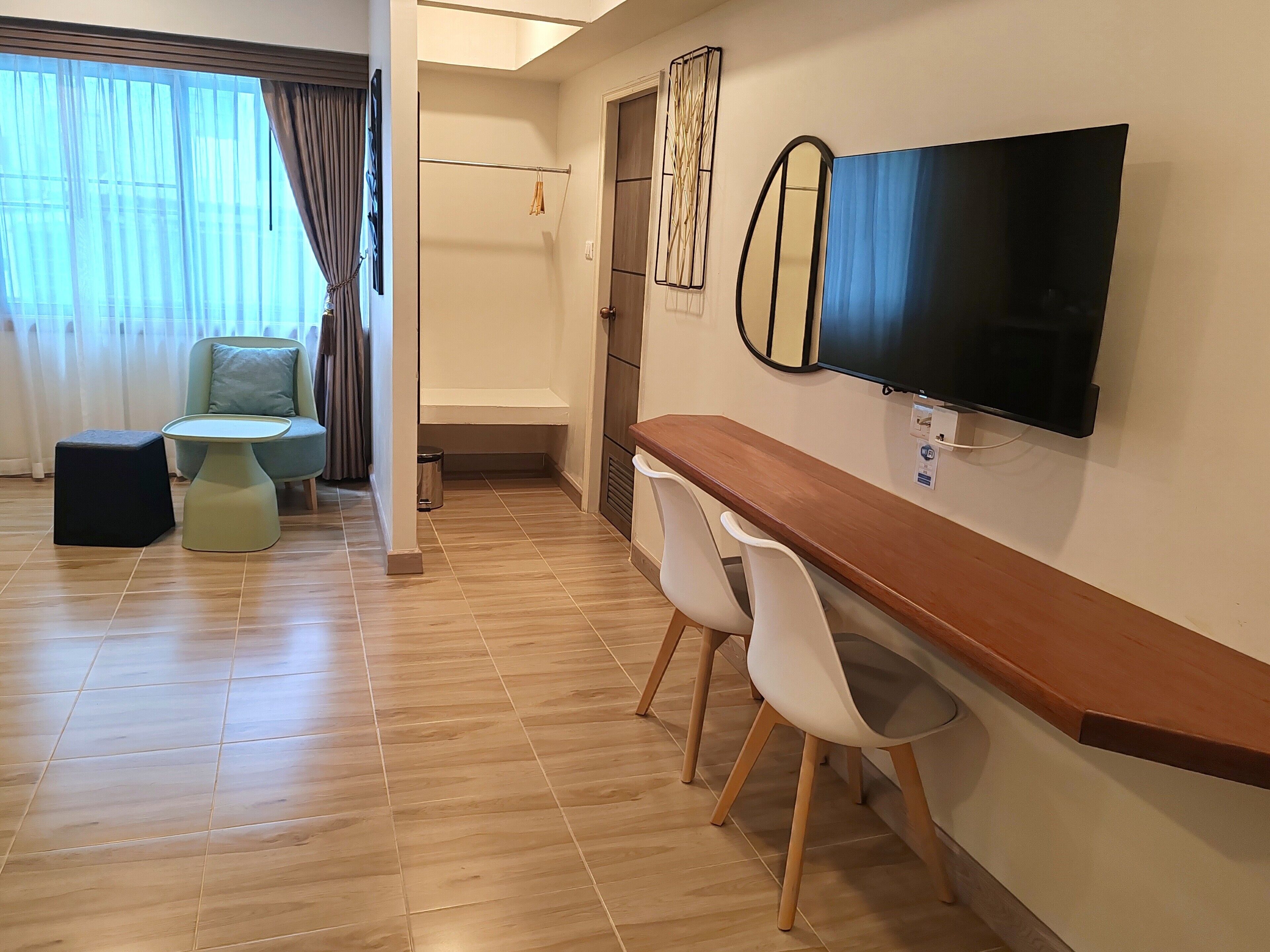 In-room safe, desk, laptop workspace, blackout curtains