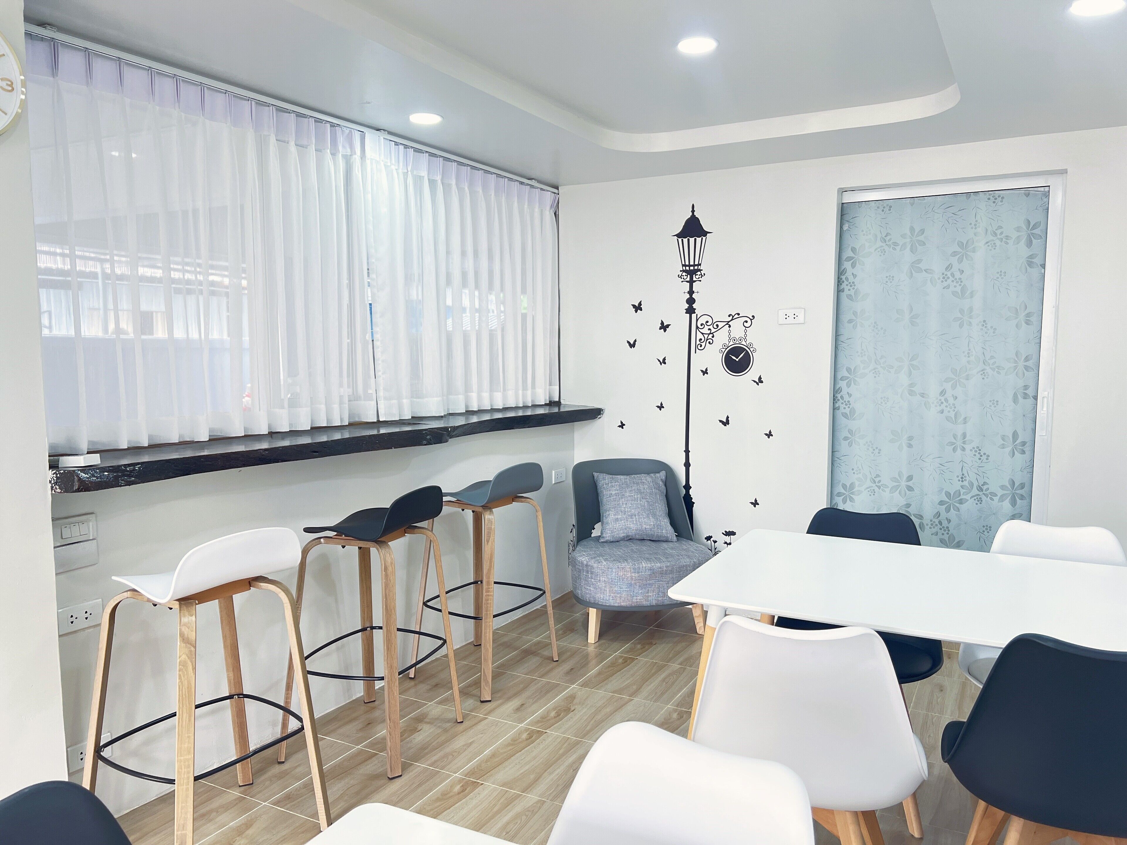 ฝ่ายต้อนรับ