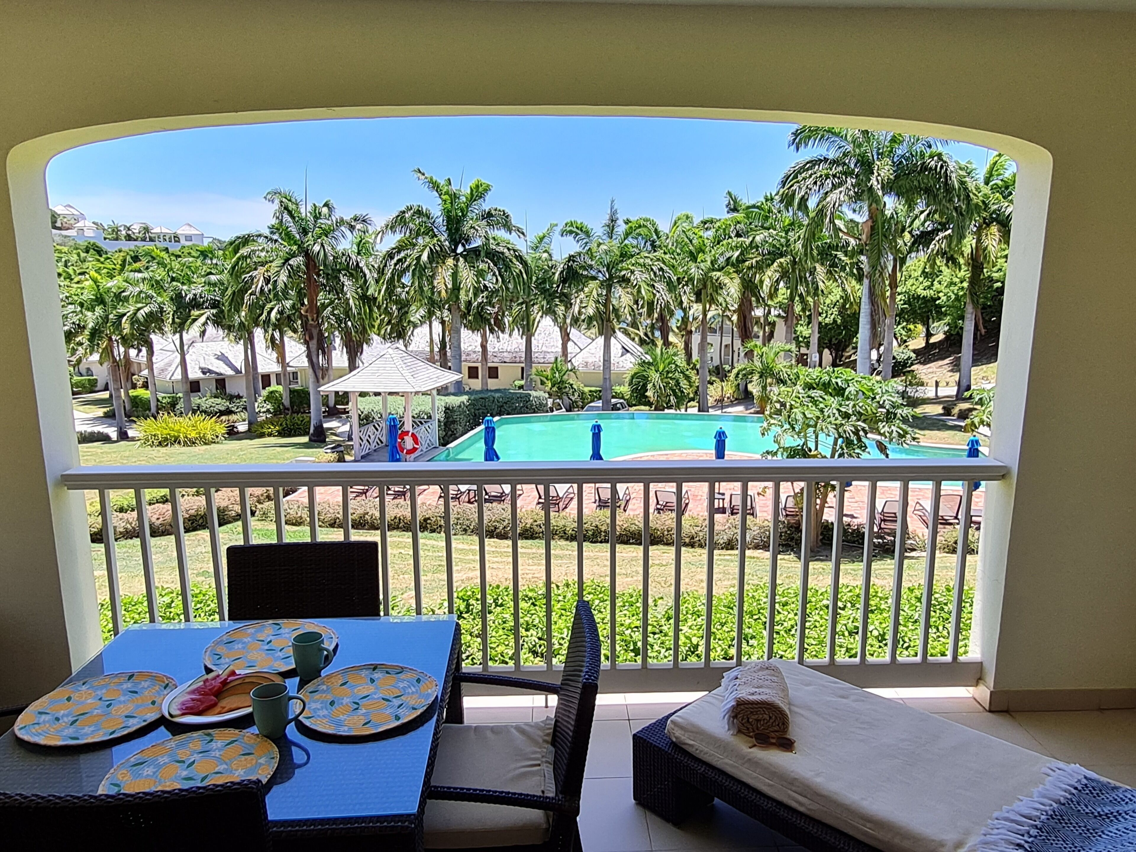 屋外ダイニングエリア