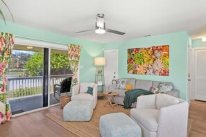 TV, offices - Fire Pit, Tropical Oasis, Steps to Beach, Patio (St. Augustine)