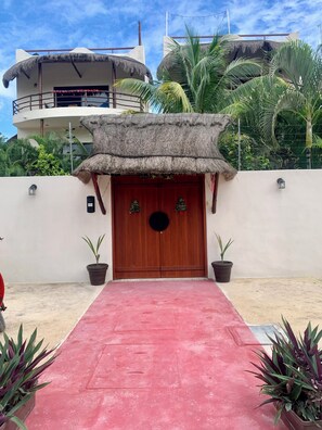 Property grounds - Tua Tulum 5 spacious, comfortable, with all amenities, pool and parking space (Tulum)