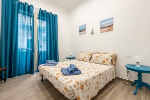 2 slaapkamers, een bureau, wifi, beddengoed