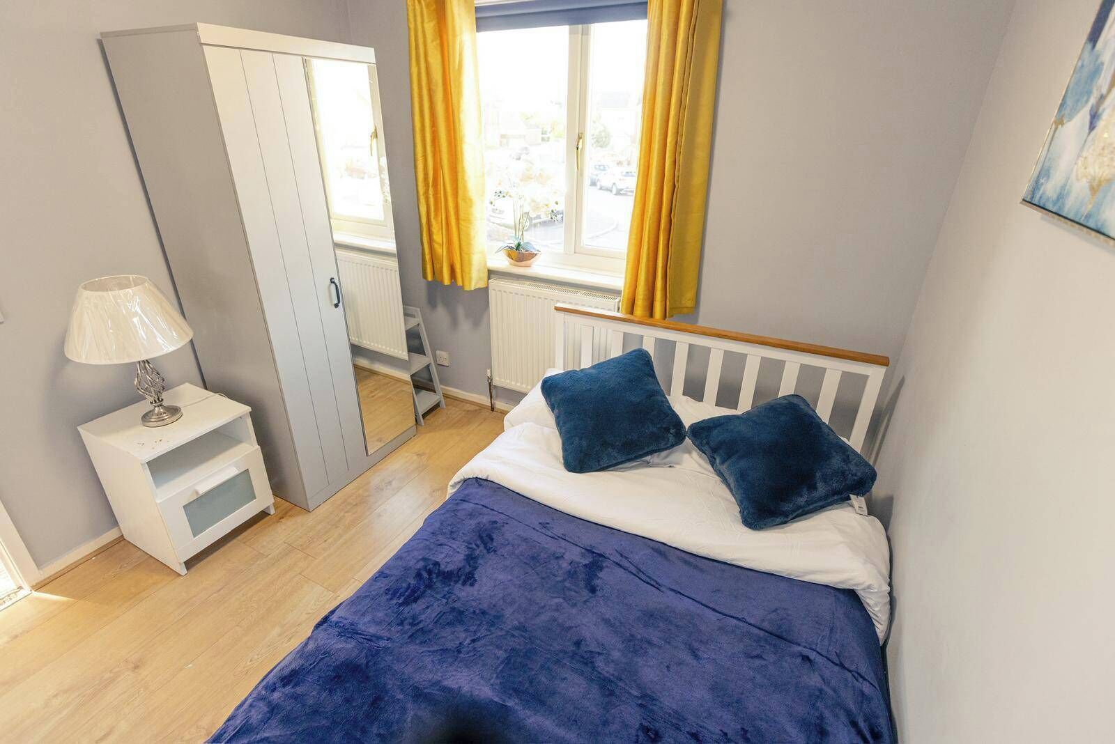 3 bedrooms, iron/ironing board, free WiFi, bed sheets