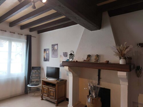 Accommodation near Chablis (WIFI)