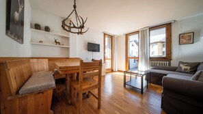 Apartment (2 Bedrooms) | Interior - XXV Aprile 6 (Bormio)