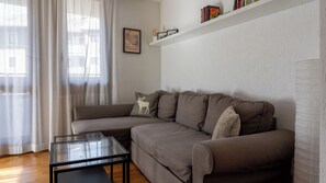 Apartment (2 Bedrooms) | Wohnbereich