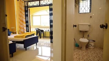 3 slaapkamers, een strijkplank/strijkijzer, wifi, beddengoed