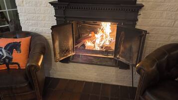 TĂ€gliches inbegriffenes FrĂŒhstĂŒcksbuffet