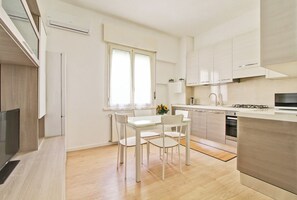 Private kitchen - Mia Cara Olimpia just minutes from walking trails in Rome's parks (Roma)