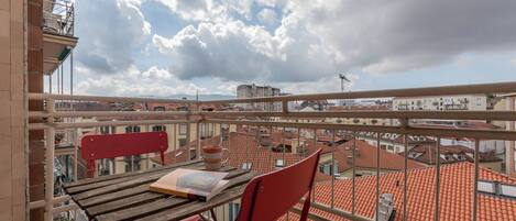 Basic Apartment | Balcony