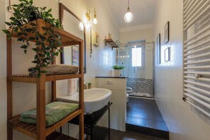 Basic Apartment | Bathroom - Casa Andreis by Wonderful Italy (Turin)