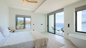 8 bedrooms, desk, iron/ironing board, travel crib