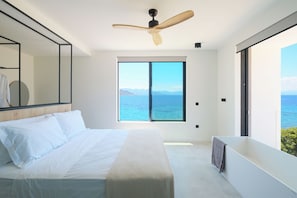 8 habitaciones, escritorio y tabla de planchar con plancha 