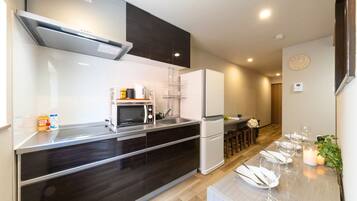 Fridge, microwave, stovetop, electric kettle