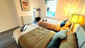 2 chambres, bureau, fer et planche à repasser, Wi-Fi gratuit