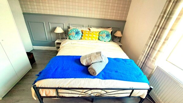 2 chambres, bureau, fer et planche à repasser, Wi-Fi gratuit