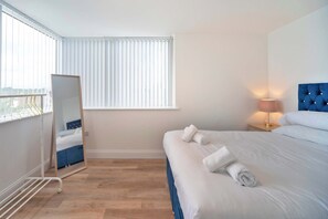 1 bedroom, desk, iron/ironing board, WiFi