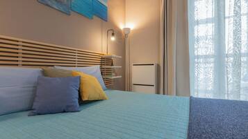 Iron/ironing board, free WiFi