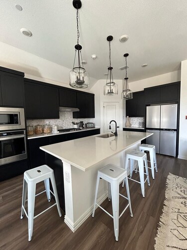 Spacious 4-bedroom house in charming Melissa with AC, and wheelchair accessible