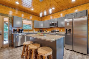 Fridge, microwave, oven, stovetop - Indoor Pool, Theater, Hot Tub & Mtn Views Near Dollywood | Crimson Crest (Sevierville)