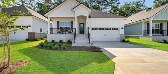 Family&Group Getaway - 4BR Tallahassee Home for 10