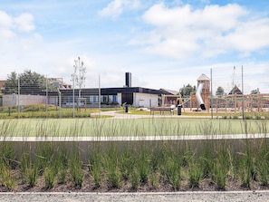 منزل | ملعب رياضي